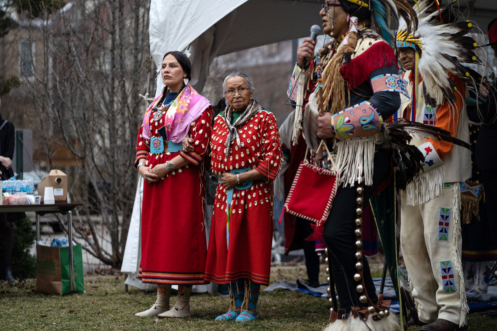 Apsáalooke Women and Warriors